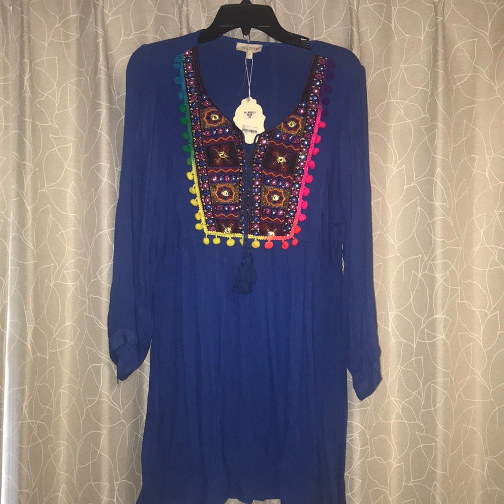 Short blue dress